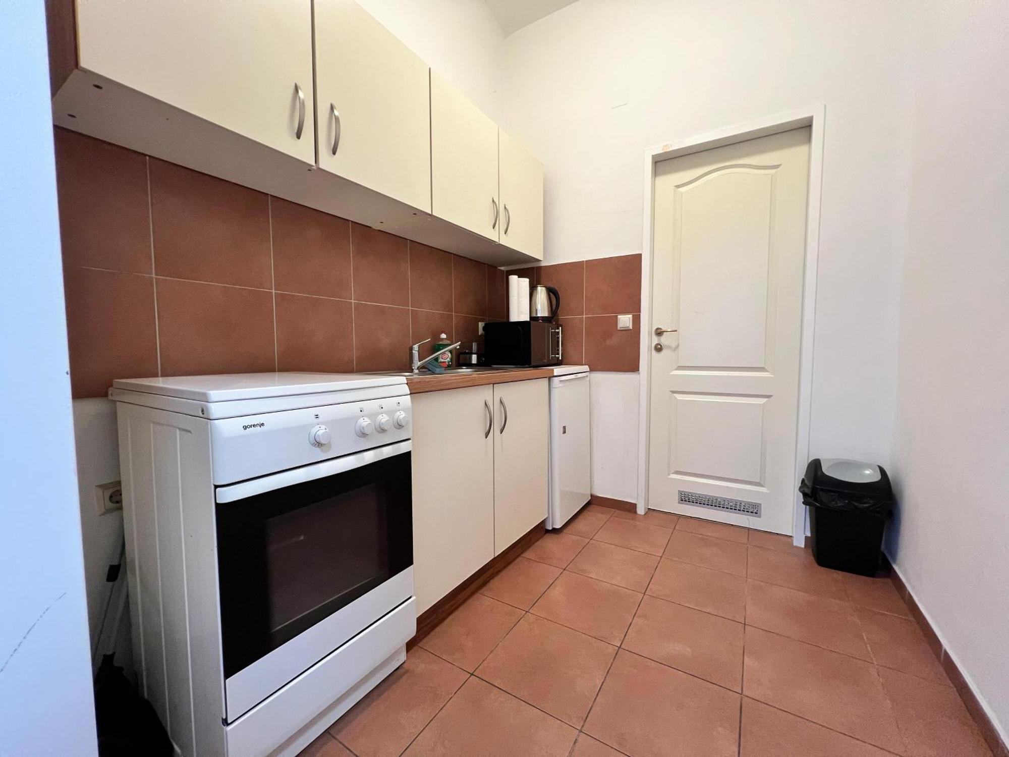 Charming 1Br Apartment Perfect For Long Stays Виена Екстериор снимка