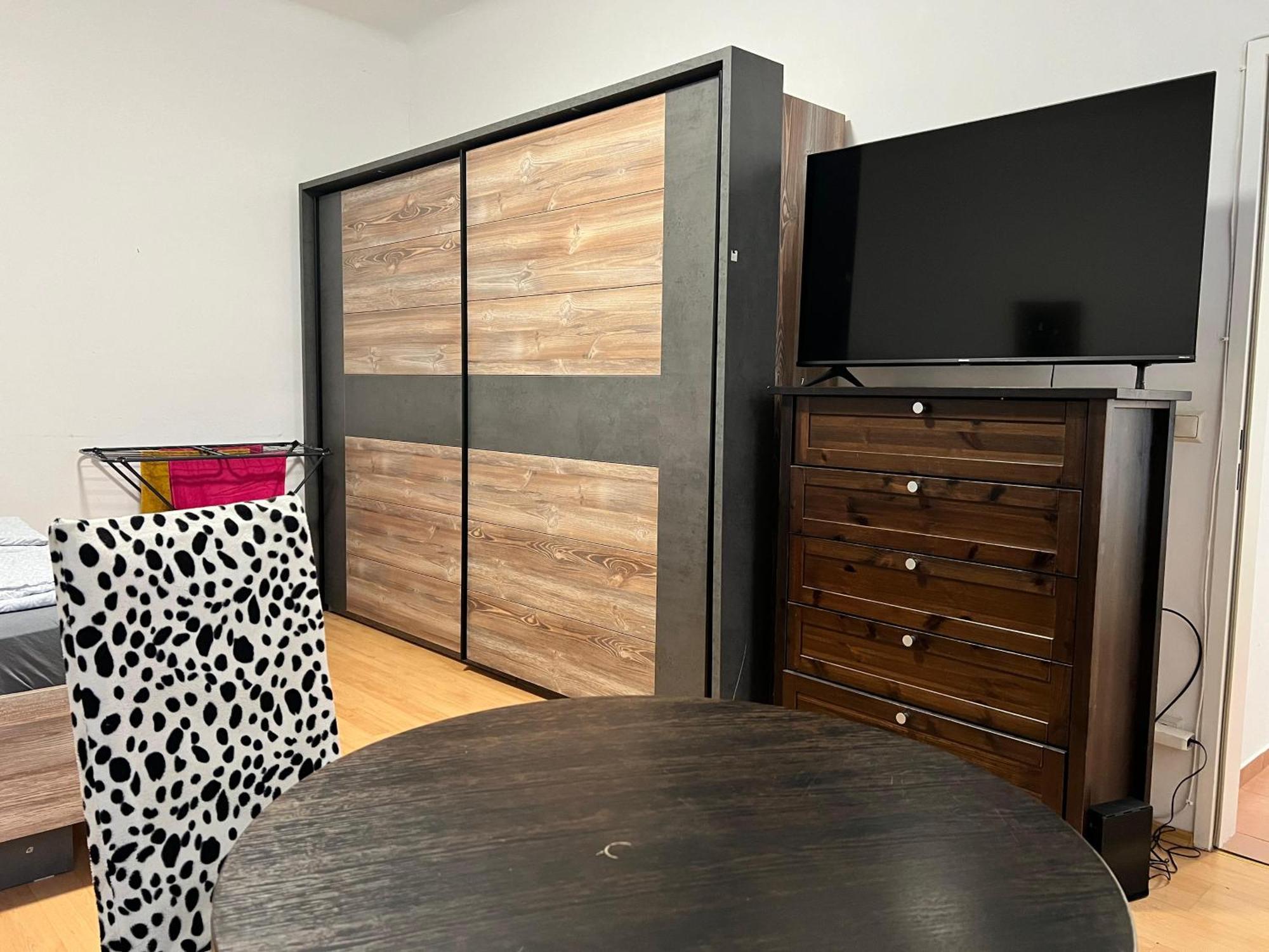 Charming 1Br Apartment Perfect For Long Stays Виена Екстериор снимка